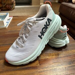 Hoka Rincon 3